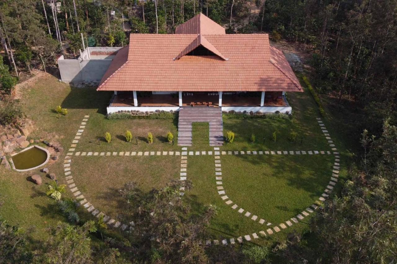 Stayvista At Cedar - Strelitzia 2Bhk With Breakfast And Jacuzzi Chikmagalūr Zewnętrze zdjęcie